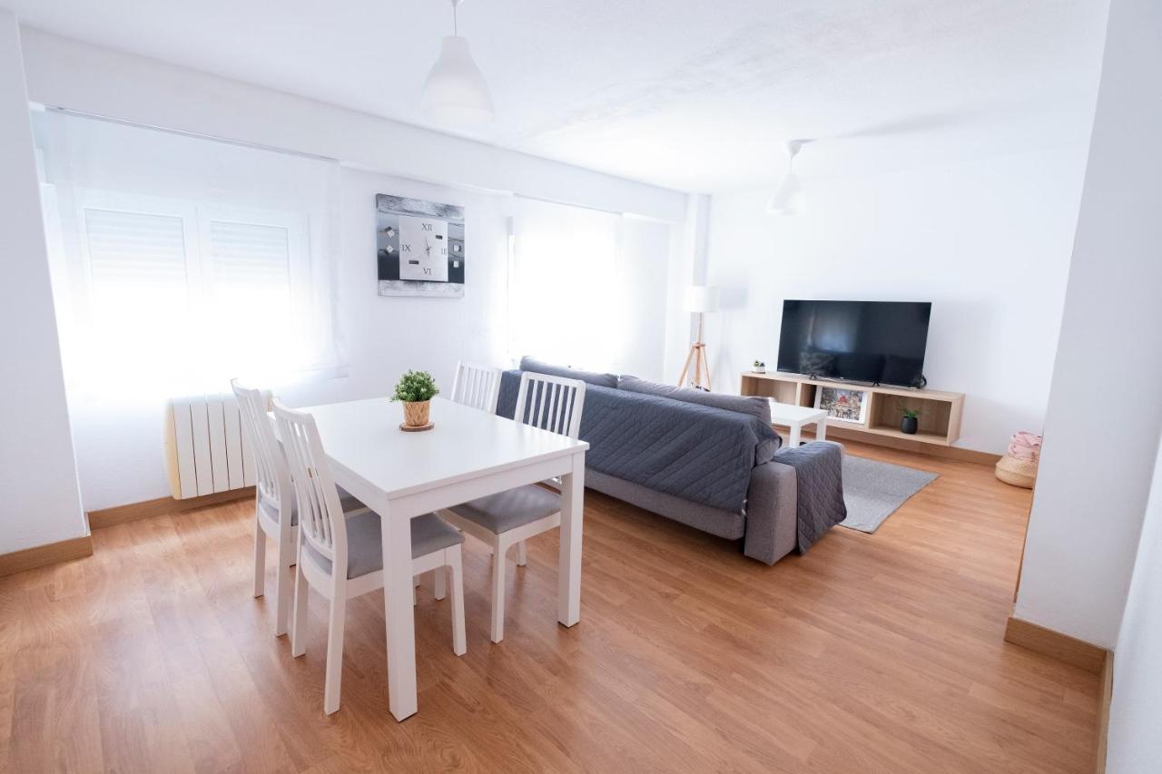 דירות La Casina De Leo Y Mia - Centro De Gijon 6P - Wifi - Vut-3398-As מראה חיצוני תמונה